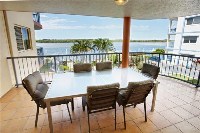 On The River Apartments Maroochydore Rum bild