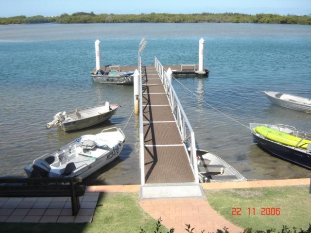 On The River Apartments Maroochydore Exteriör bild